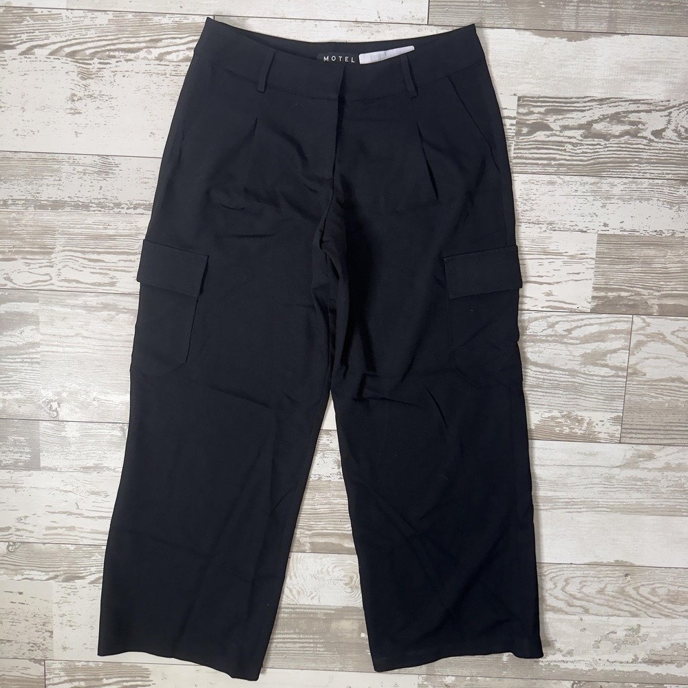 Motel Cargo Pants Womens Medium Black Twill Relaxed Fit Pleated Pockets Utility